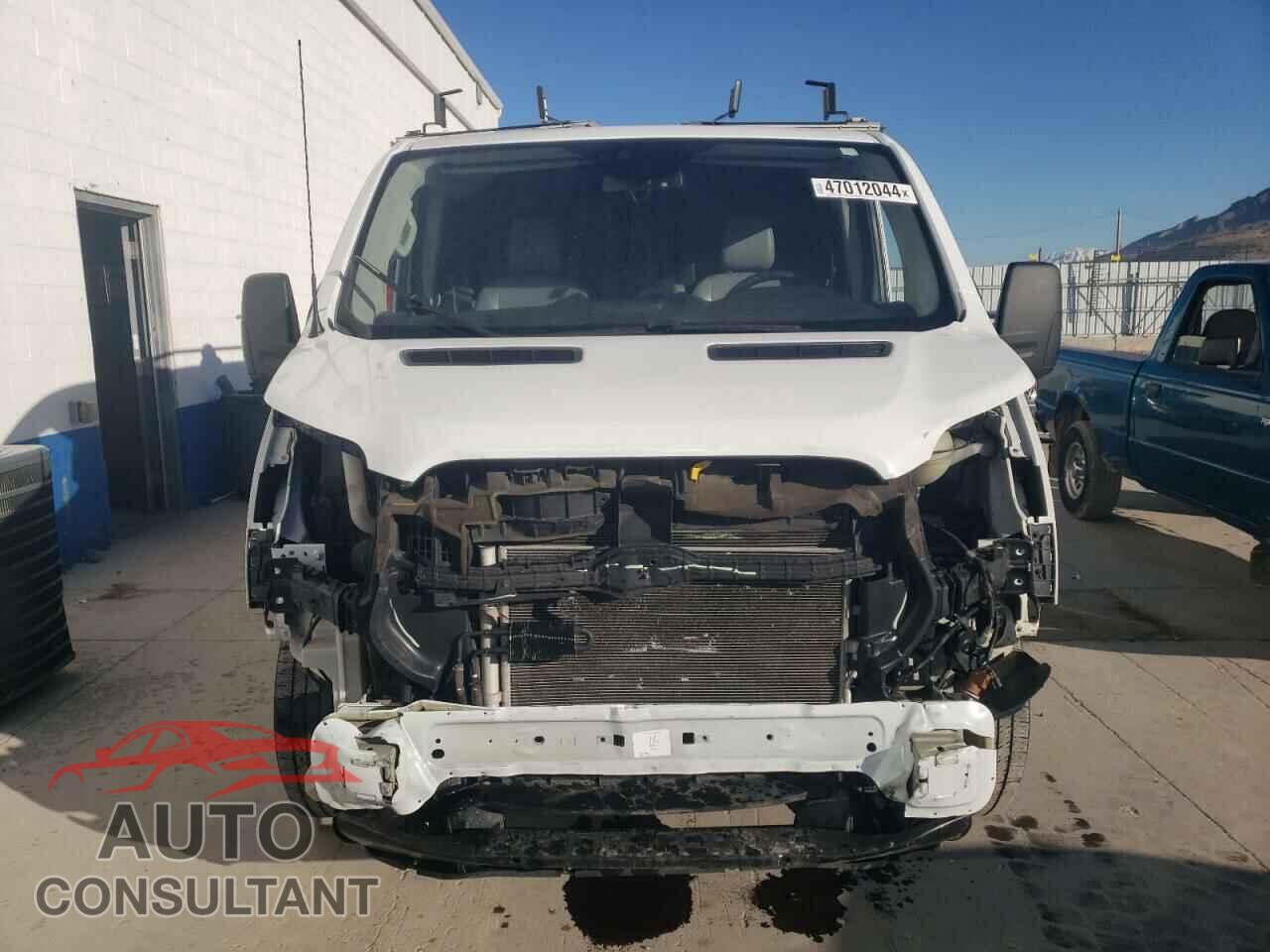 FORD TRANSIT 2017 - 1FTYE1YM2HKA67944
