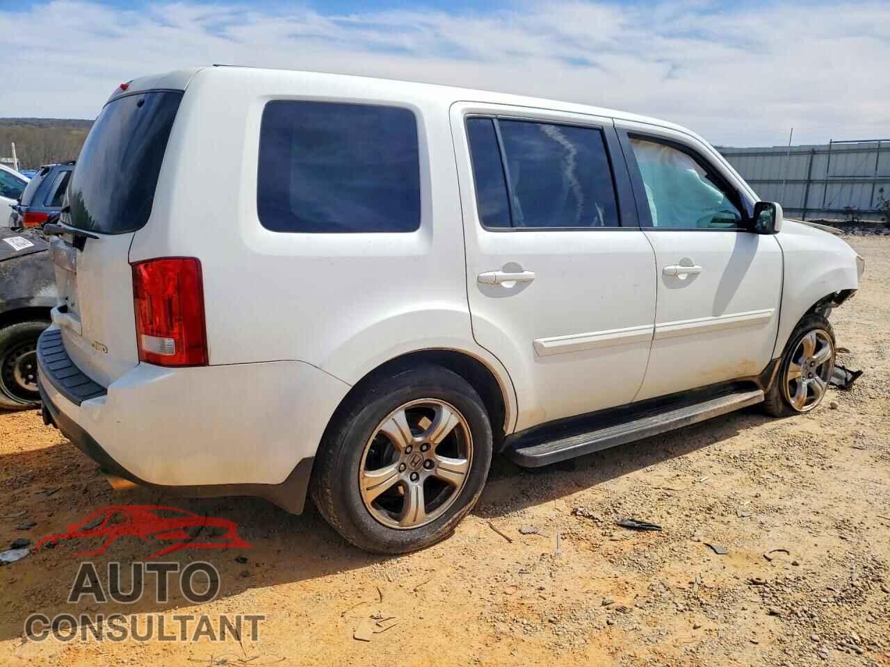 HONDA PILOT 2014 - 5FNYF4H52EB013611