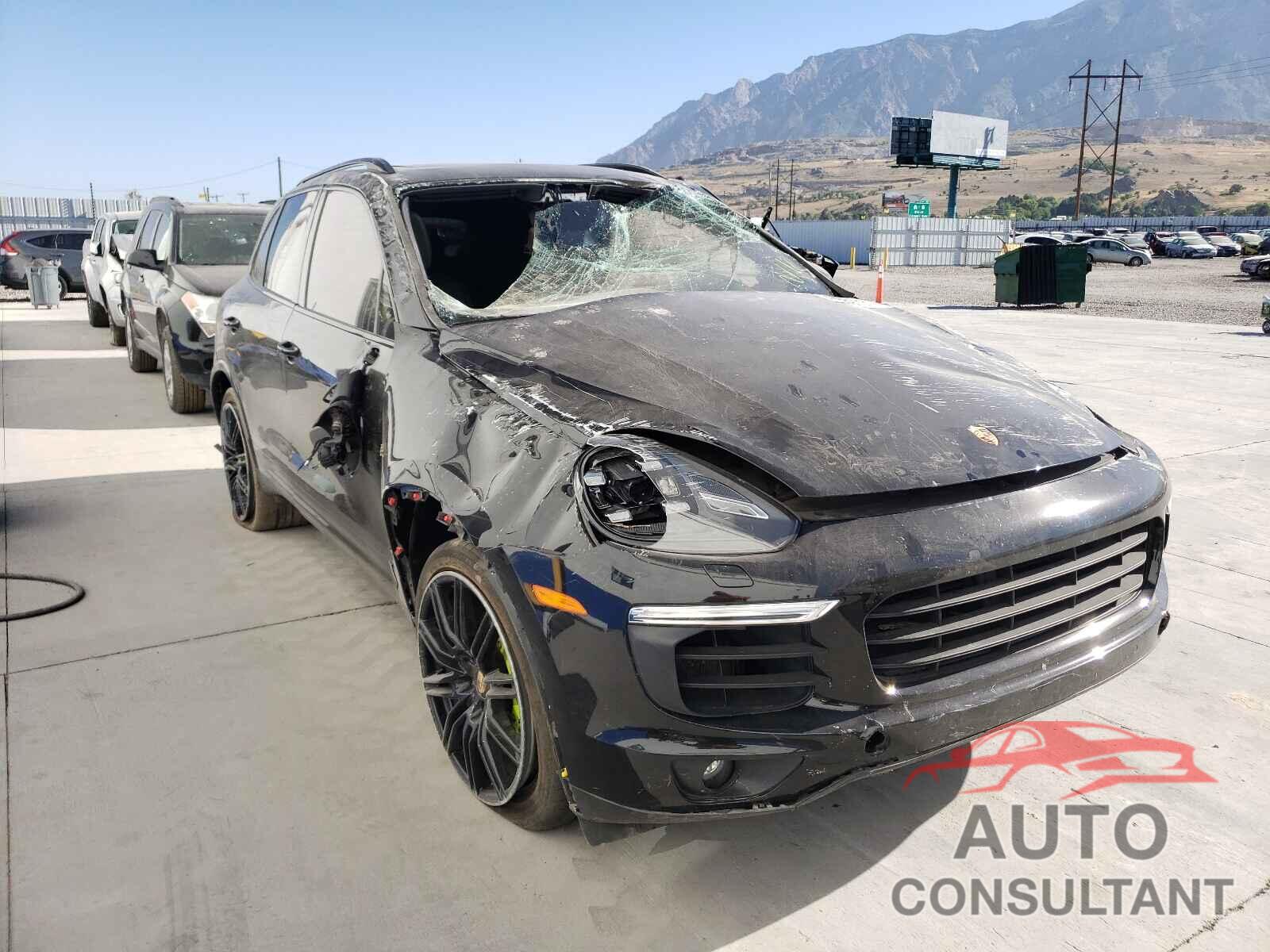 PORSCHE CAYENNE 2018 - WP1AE2A20JLA71800