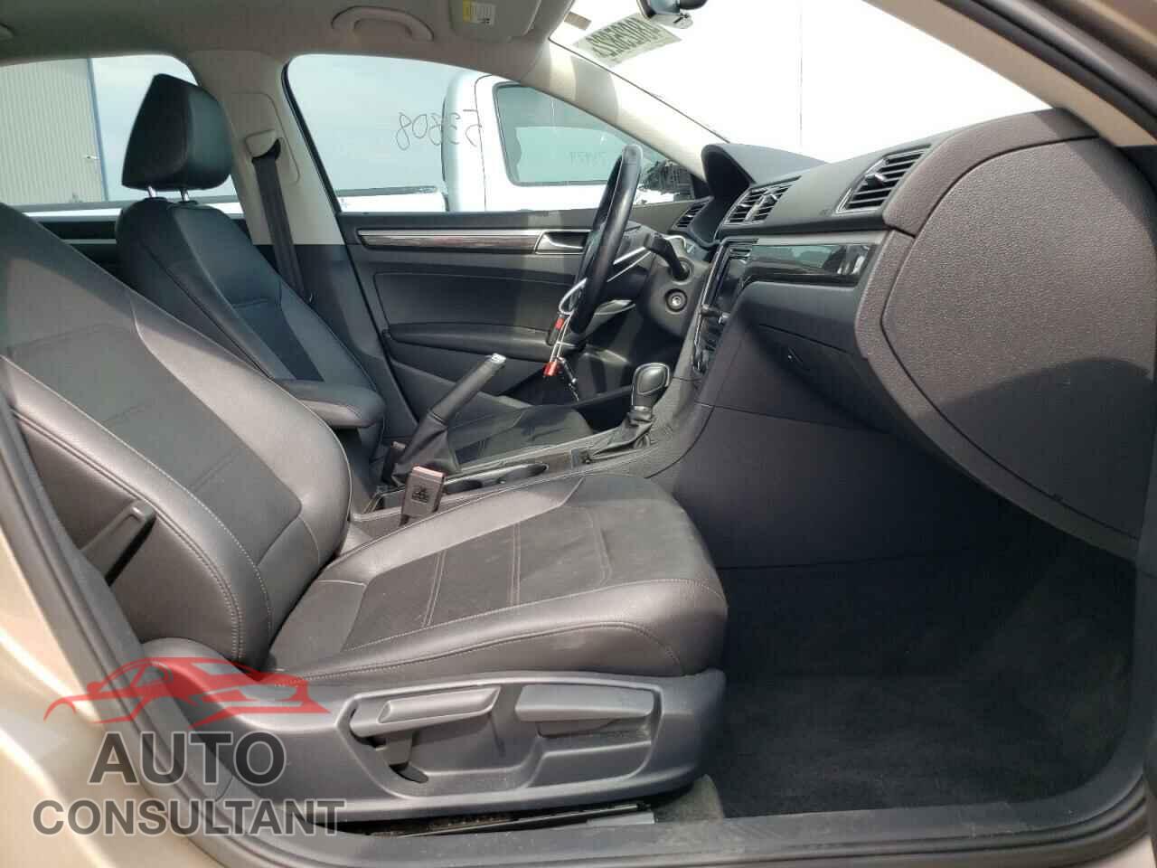 VOLKSWAGEN PASSAT 2016 - 1VWBS7A36GC016441