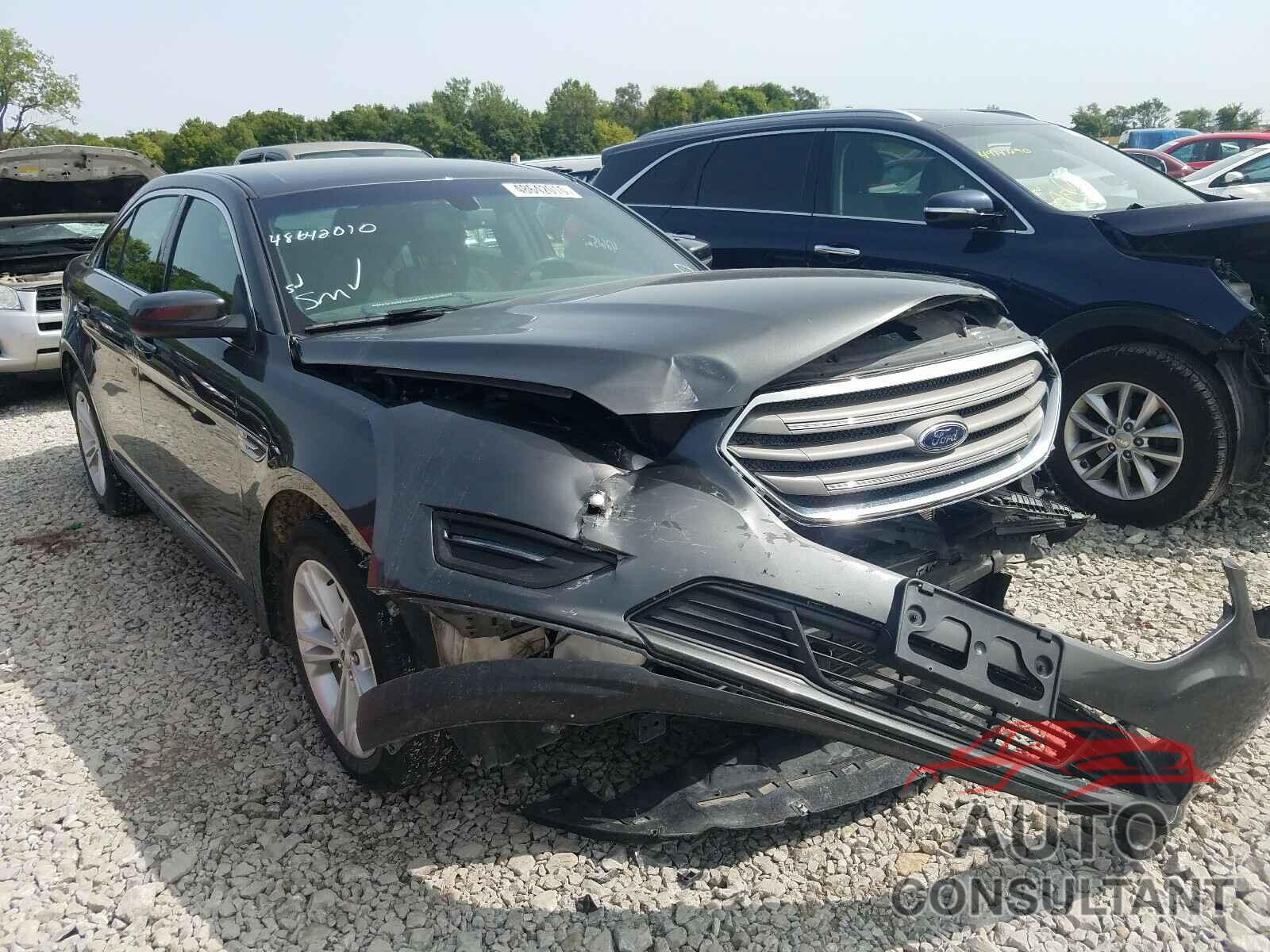 FORD TAURUS 2018 - 1FAHP2E83JG135741