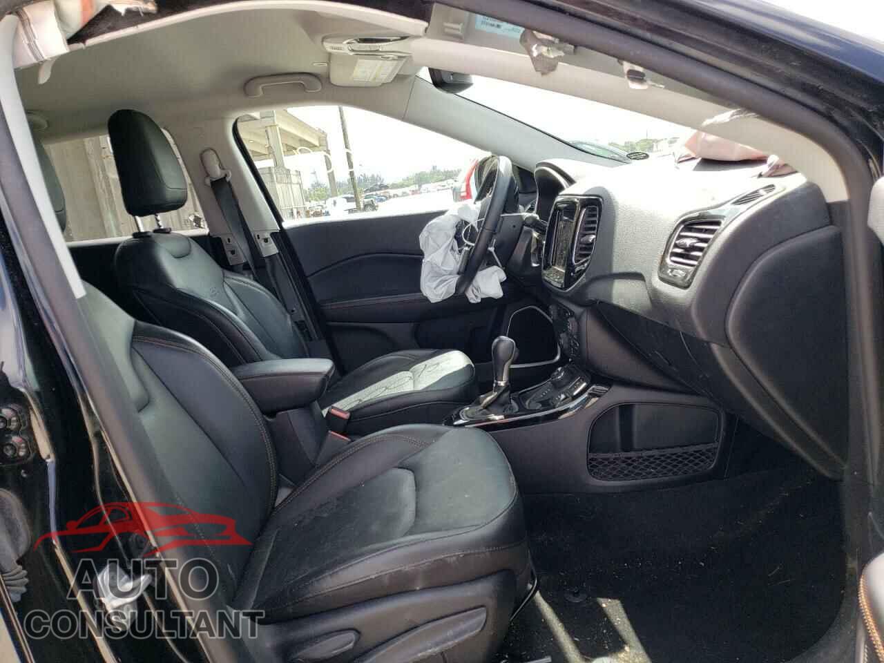 JEEP COMPASS 2019 - 3C4NJDCBXKT639953
