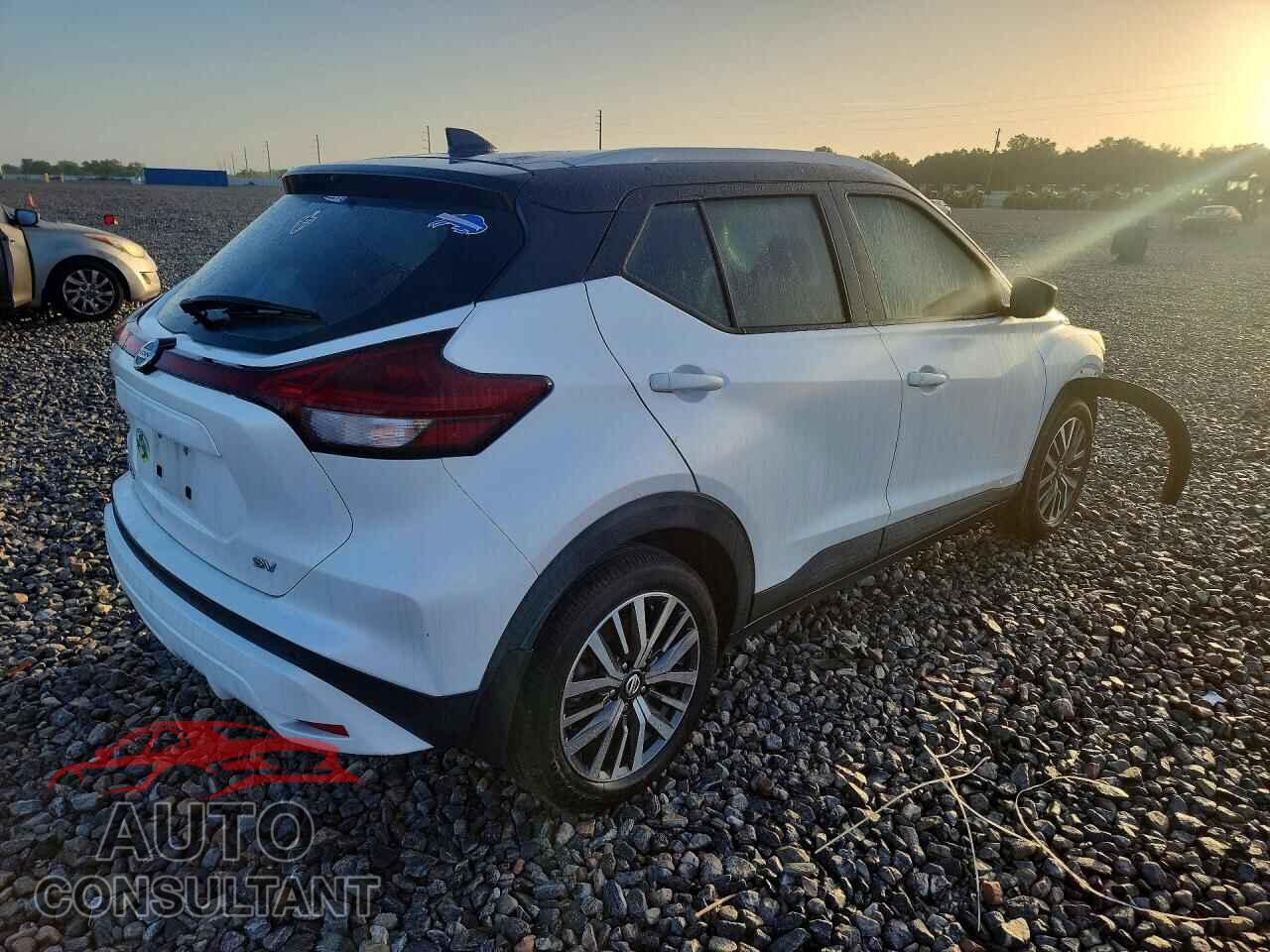 NISSAN KICKS 2021 - 3N1CP5CVXML494571