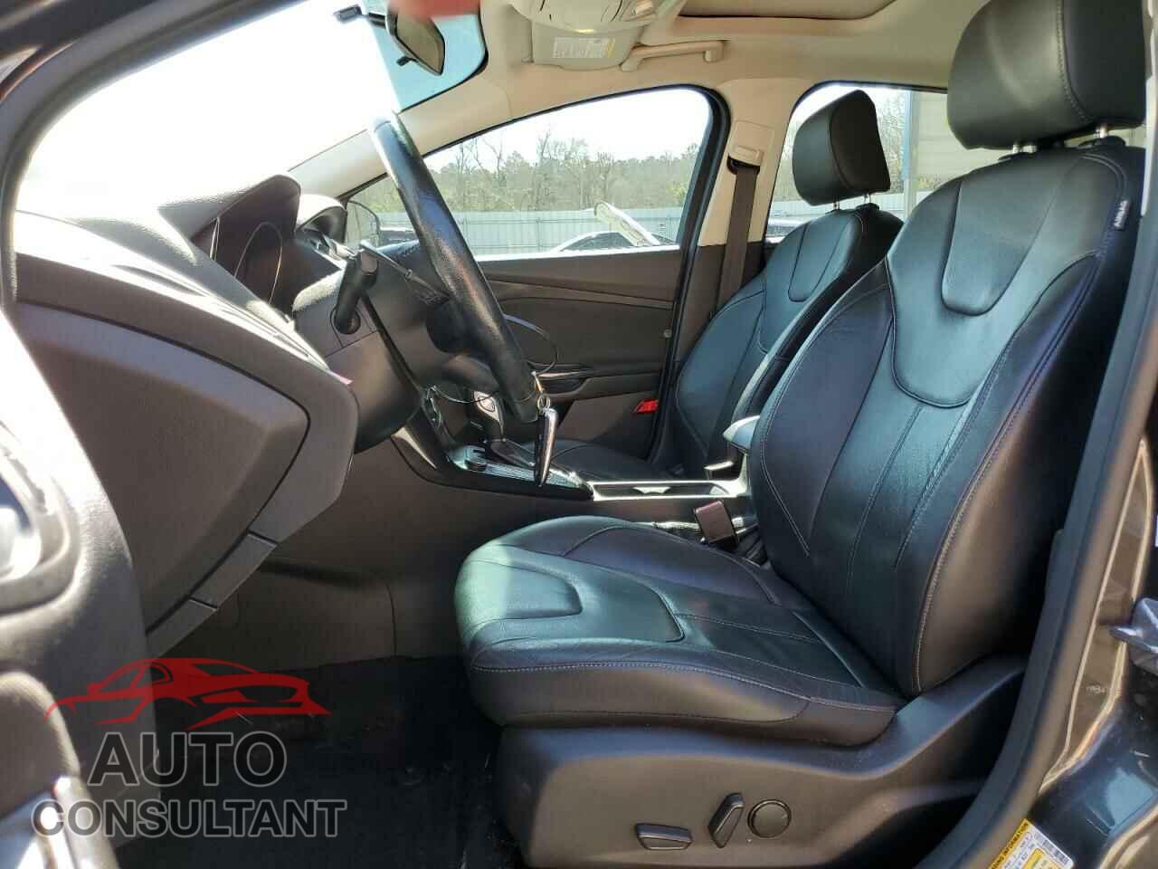 FORD FOCUS 2015 - 1FADP3N25FL262277