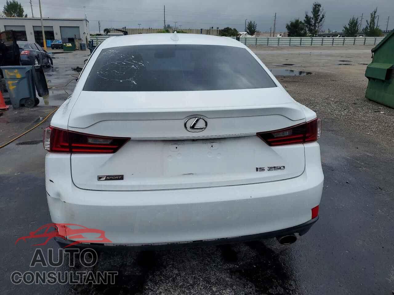 LEXUS IS 2015 - JTHBF1D29F5064508