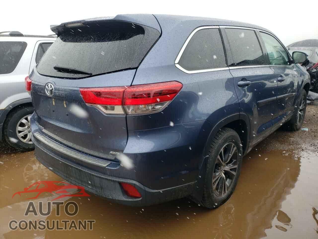 TOYOTA HIGHLANDER 2018 - 5TDBZRFH6JS484769