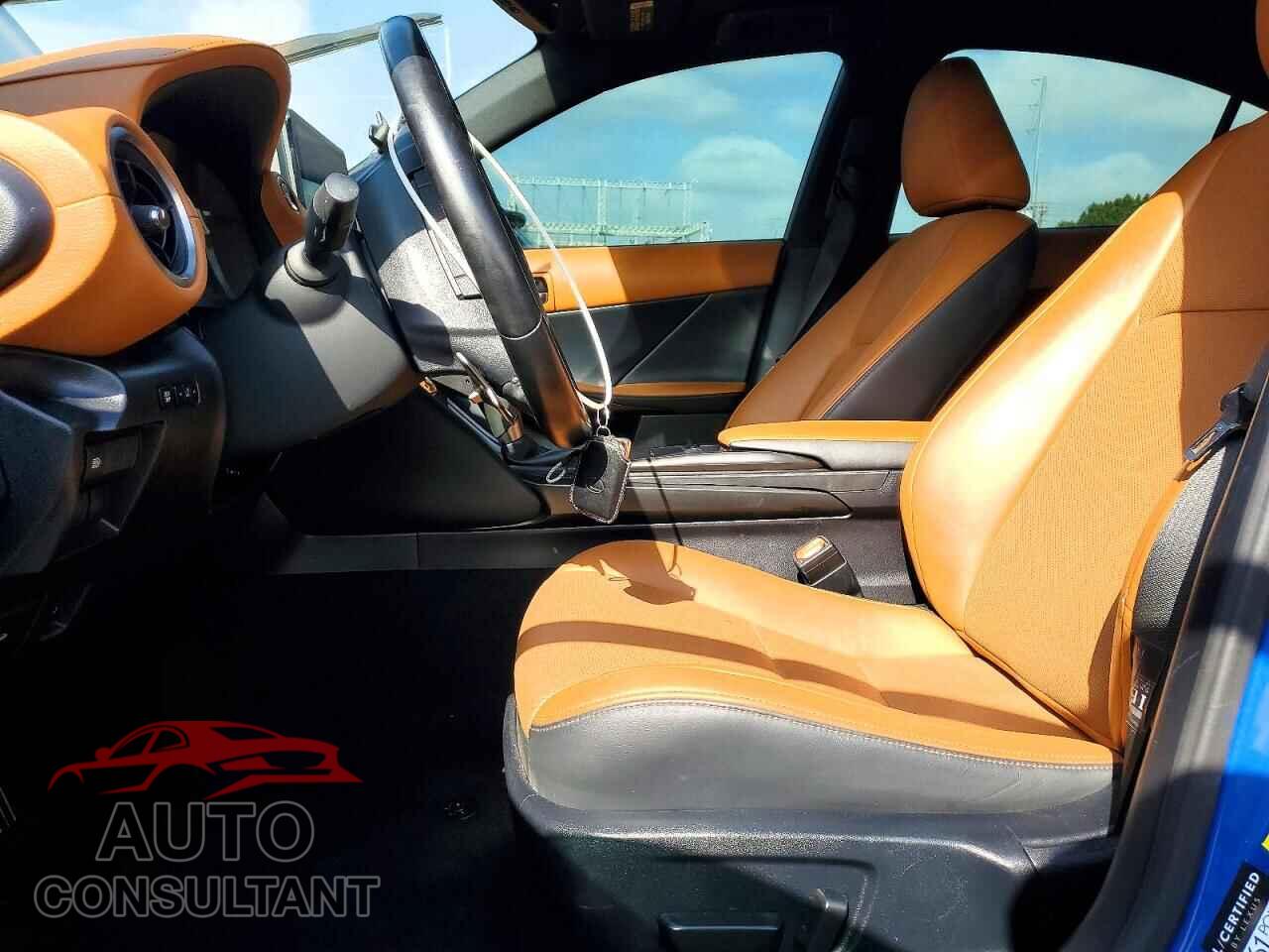 LEXUS IS 2021 - JTHCA1D22M5117288