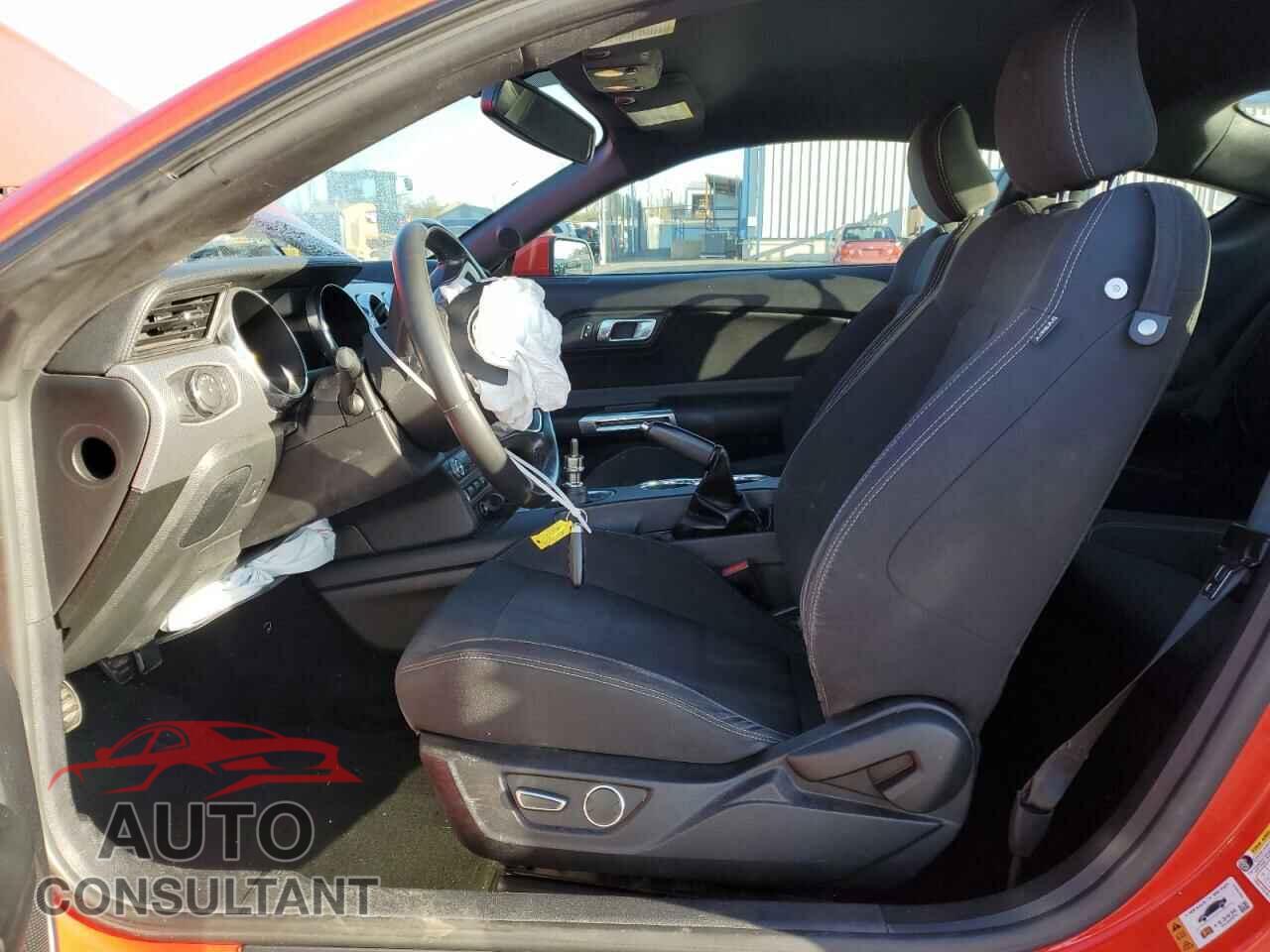 FORD MUSTANG 2018 - 1FA6P8CF4J5120317
