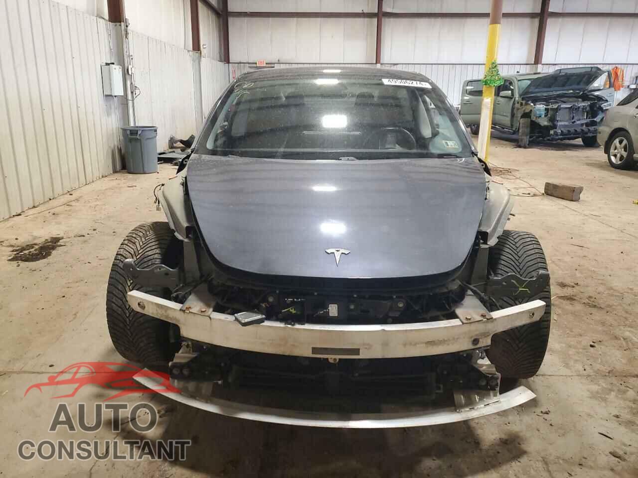 TESLA MODEL 3 2018 - 5YJ3E1EA8JF153556