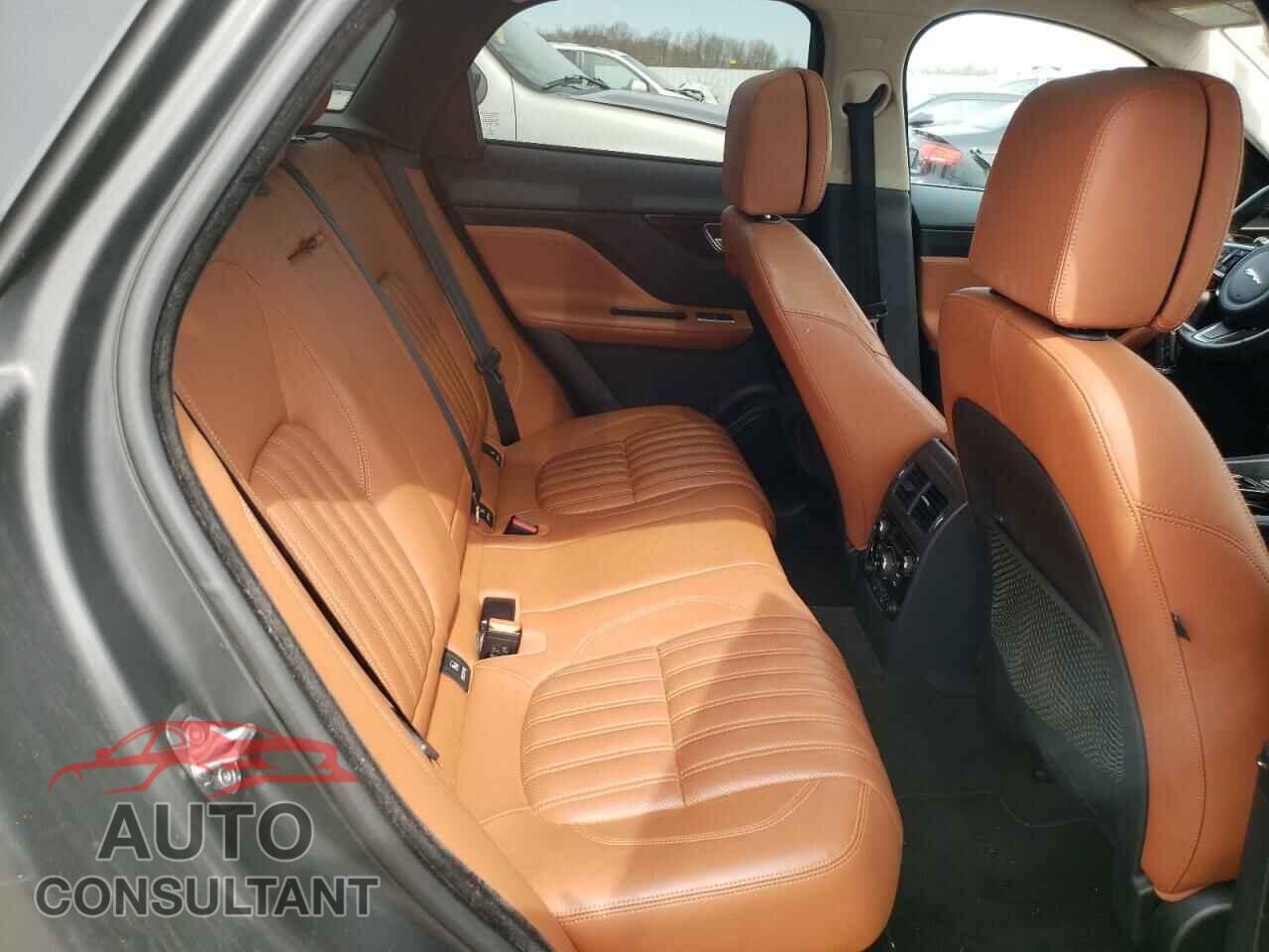 JAGUAR F-PACE 2018 - SADCN2GX9JA203739