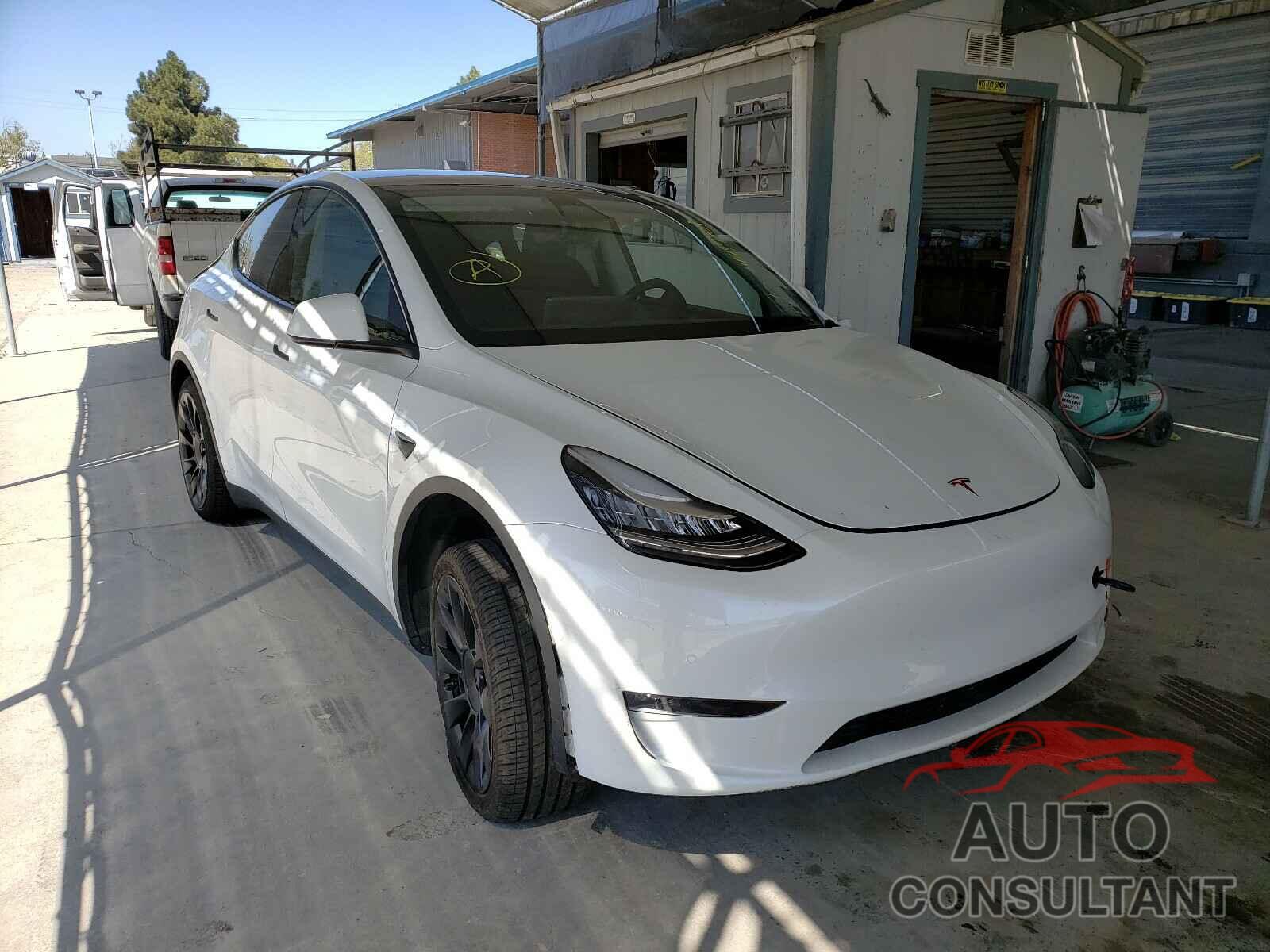 TESLA MODEL Y 2020 - 5YJYGDEF2LF004205