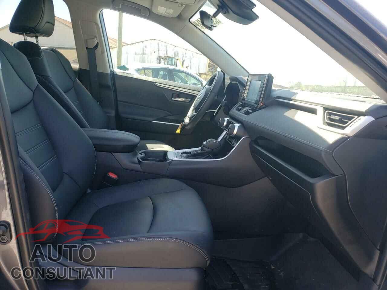 TOYOTA RAV4 2021 - 2T3A1RFVXMC210360