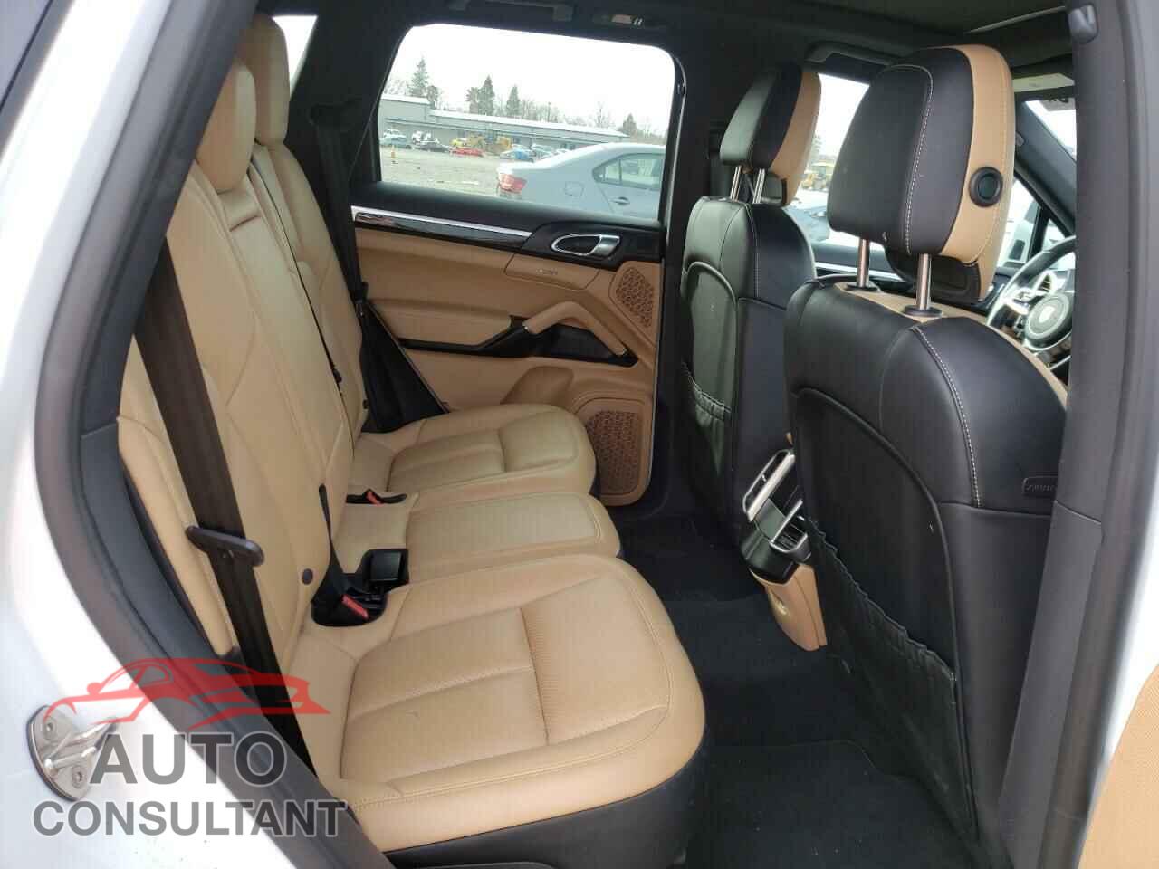 PORSCHE CAYENNE 2016 - WP1AA2A20GLA10807