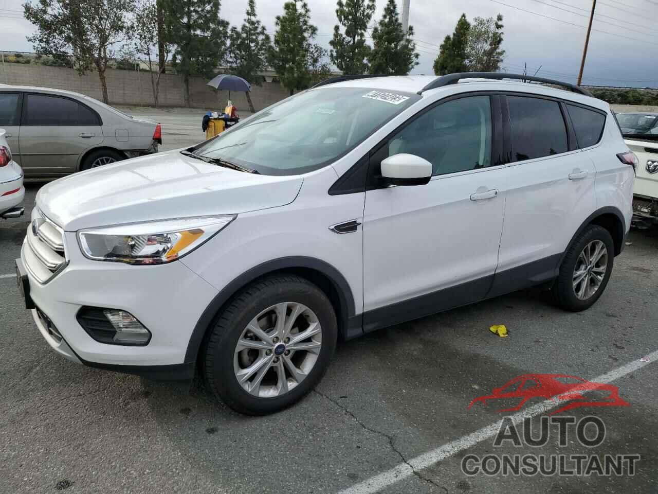 FORD ESCAPE 2018 - 1FMCU0GD9JUD06095