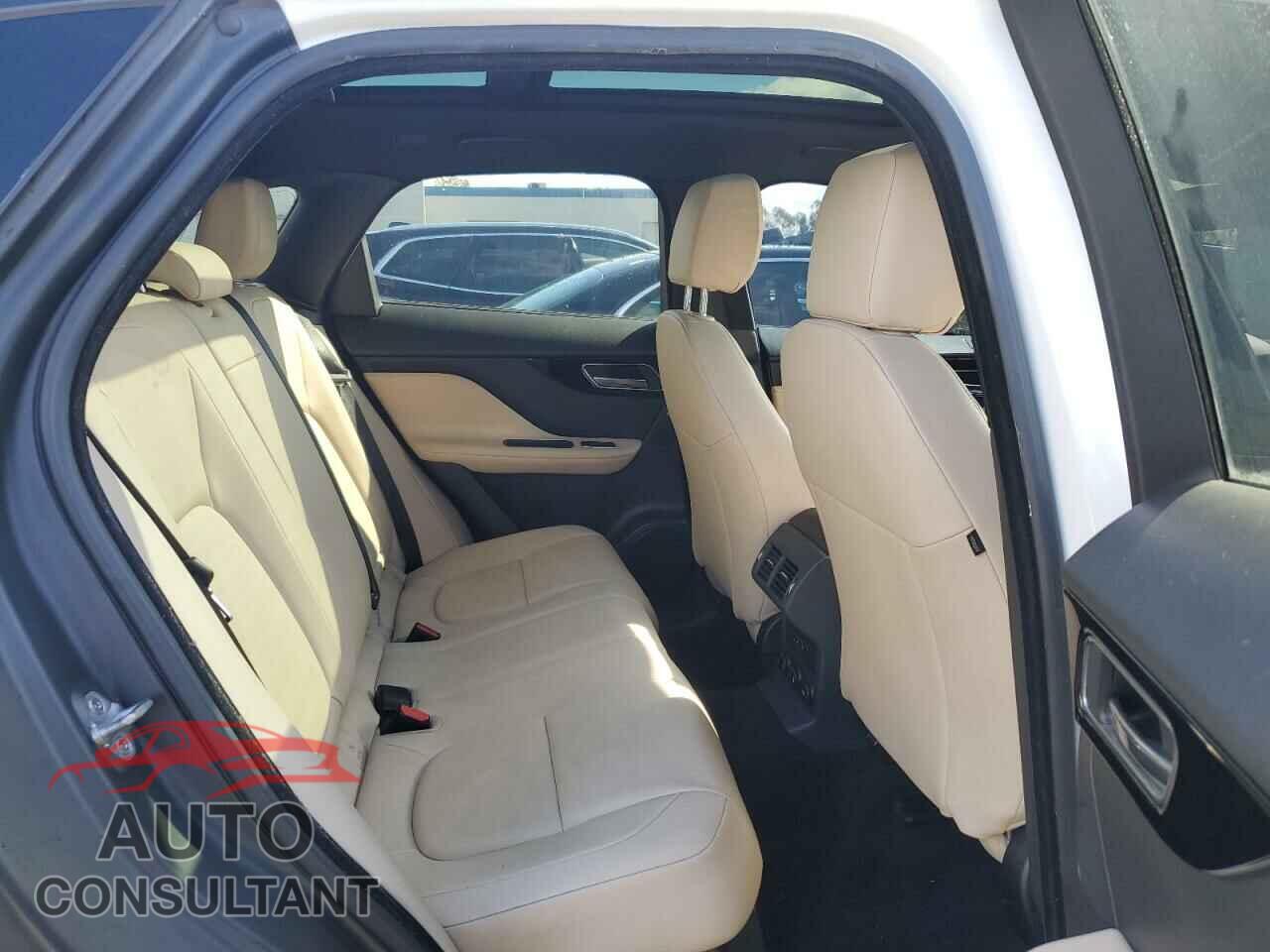 JAGUAR F-PACE 2017 - SADCJ2BV7HA070460