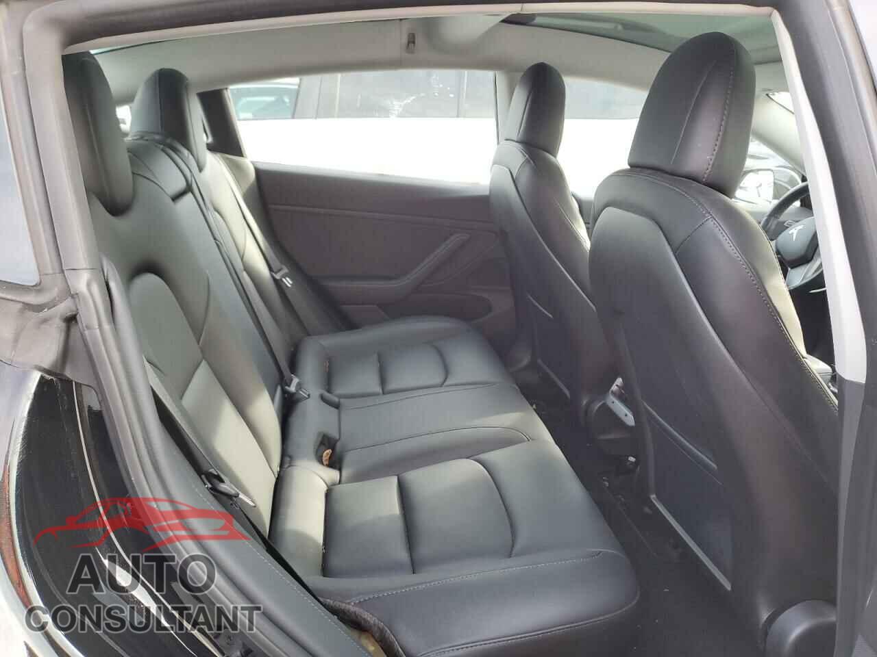 TESLA MODEL 3 2018 - 5YJ3E1EA2JF156470