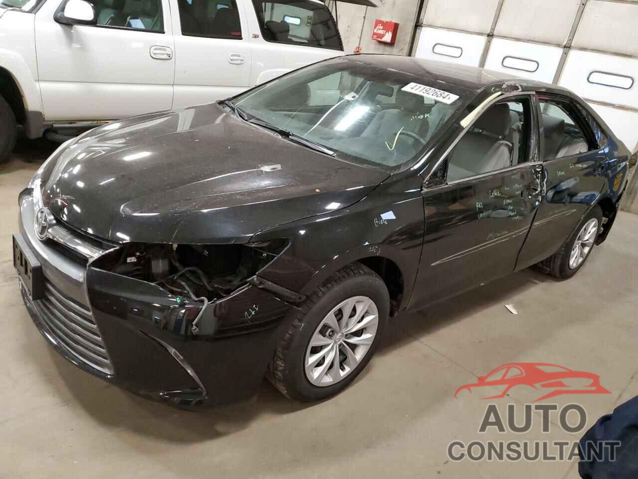 TOYOTA CAMRY 2016 - 4T4BF1FK0GR538143