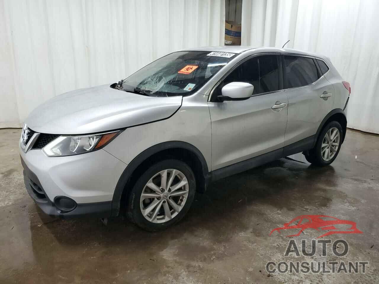 NISSAN ROGUE 2017 - JN1BJ1CP2HW013297