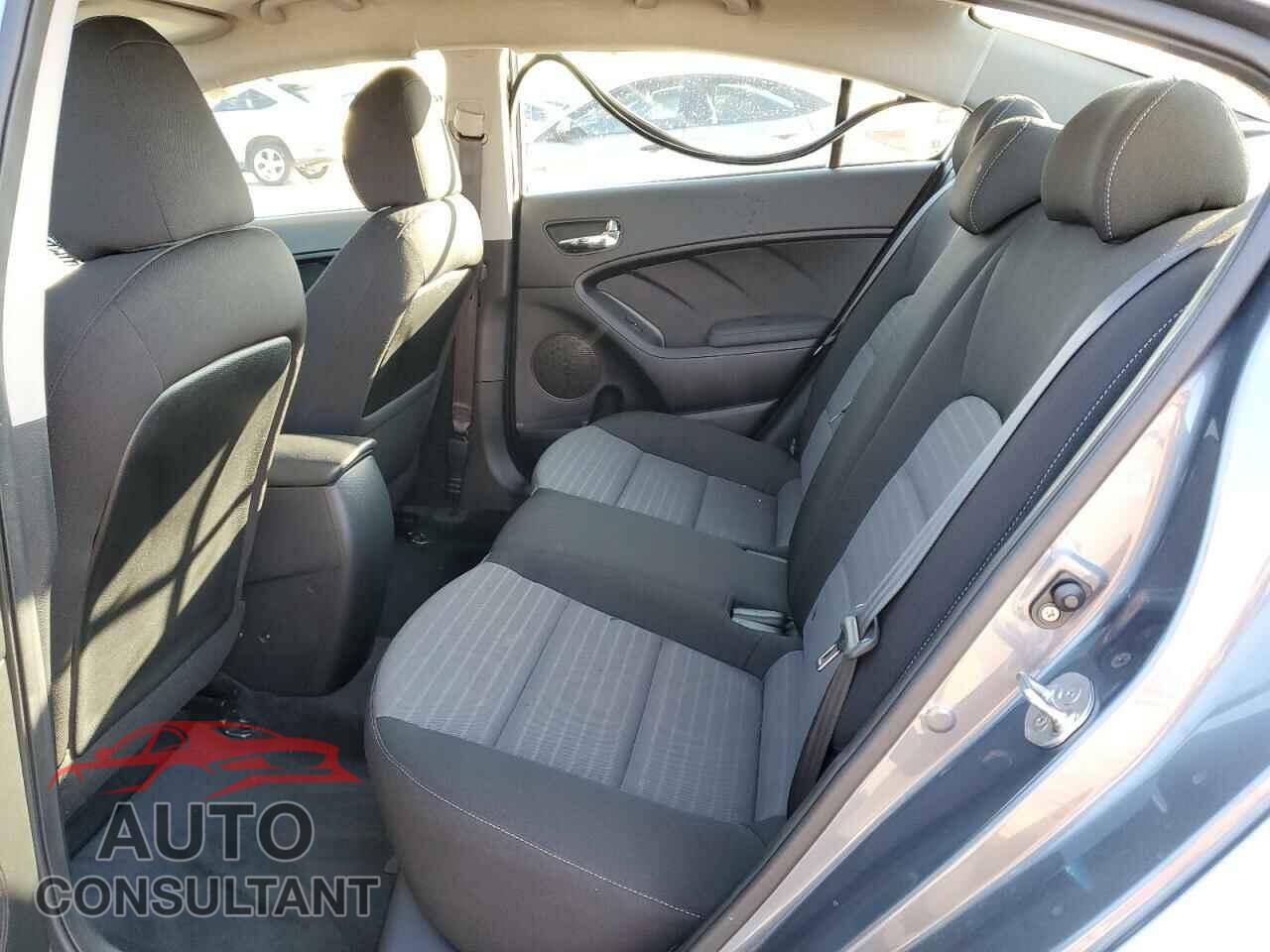 KIA FORTE 2017 - 3KPFL4A72HE037882