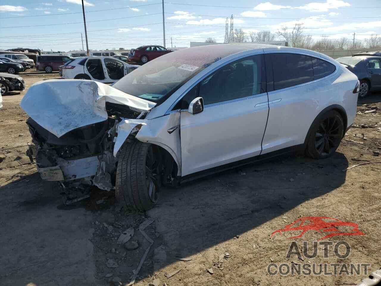 TESLA MODEL X 2018 - 5YJXCAE20JF120843