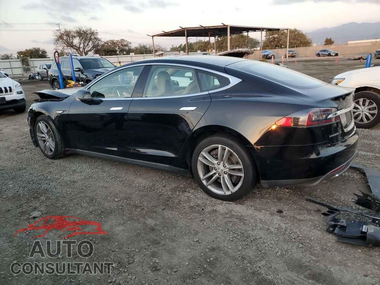TESLA MODEL S 2015 - 5YJSA1E11FF113463