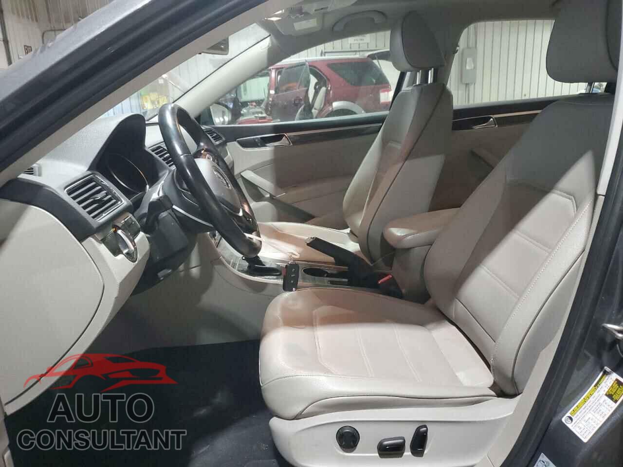 VOLKSWAGEN PASSAT 2018 - 1VWBA7A33JC040318