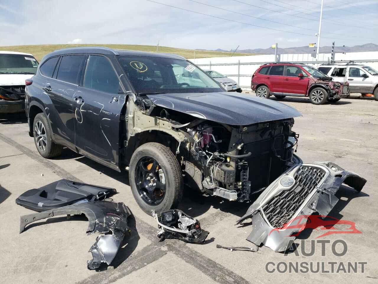TOYOTA HIGHLANDER 2021 - 5TDHBRCH4MS515248