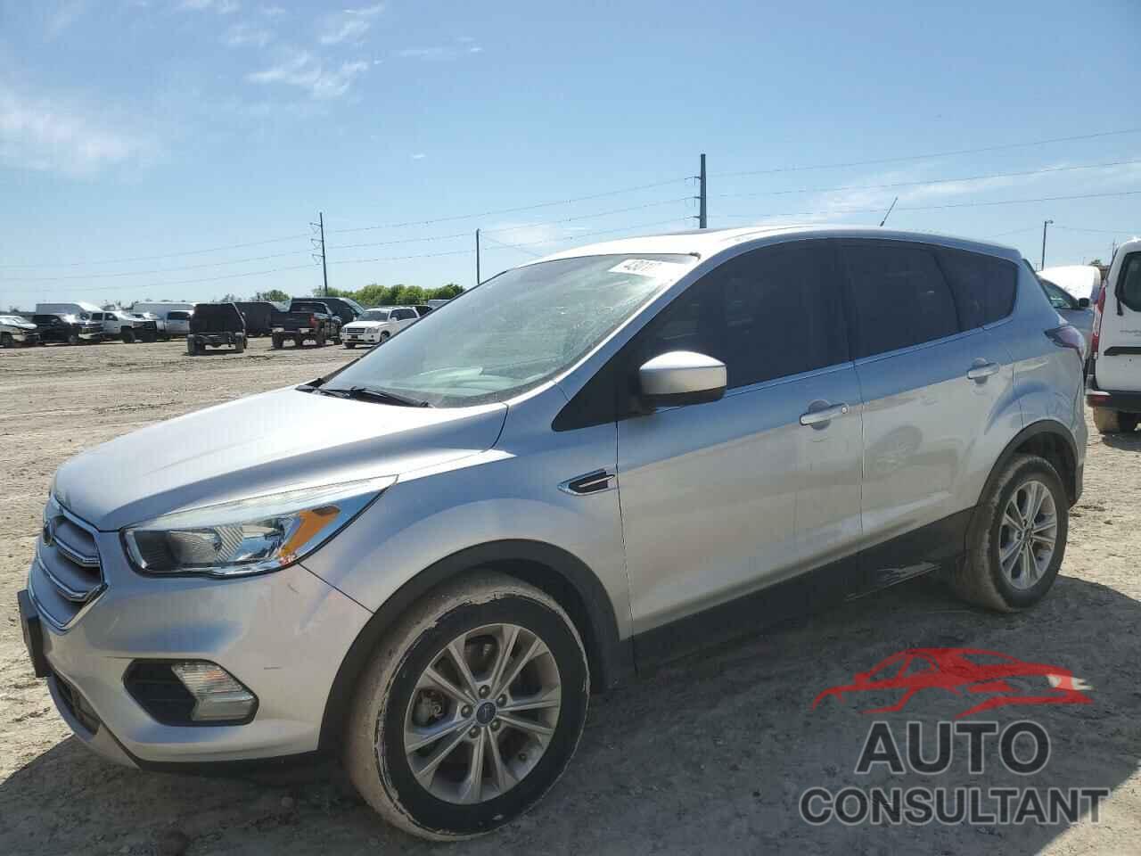 FORD ESCAPE 2017 - 1FMCU0G97HUB04717