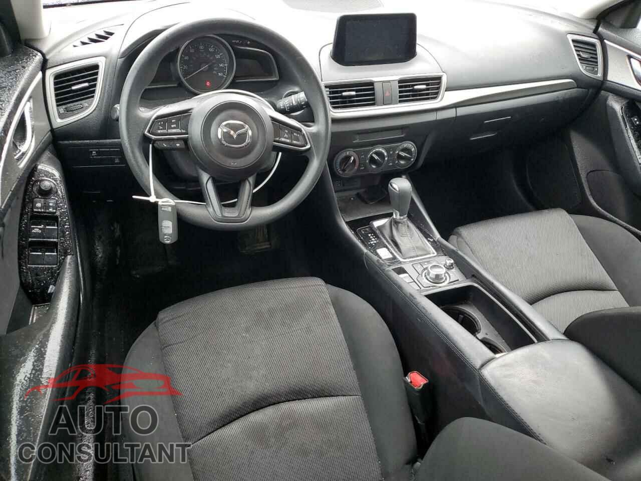 MAZDA 3 2018 - 3MZBN1K79JM175272