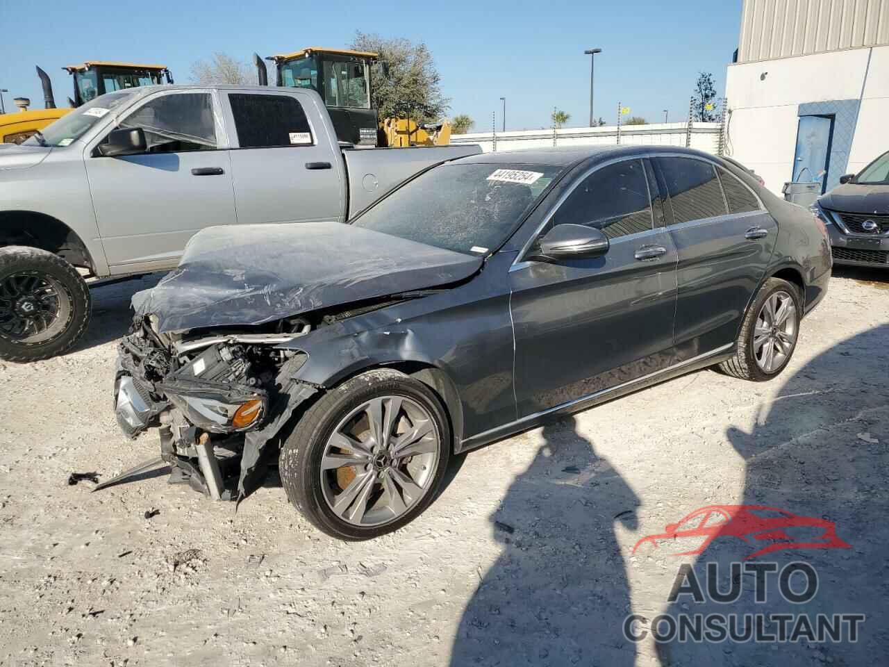 MERCEDES-BENZ C-CLASS 2018 - 55SWF4KB9JU251096