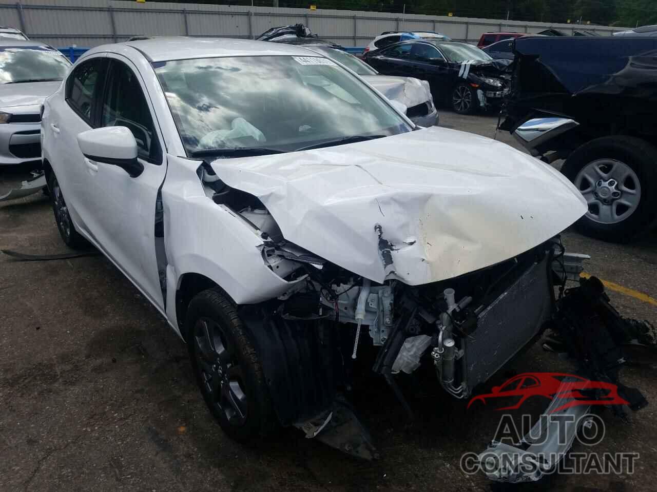 TOYOTA YARIS 2019 - 3MYDLBYV0KY521413