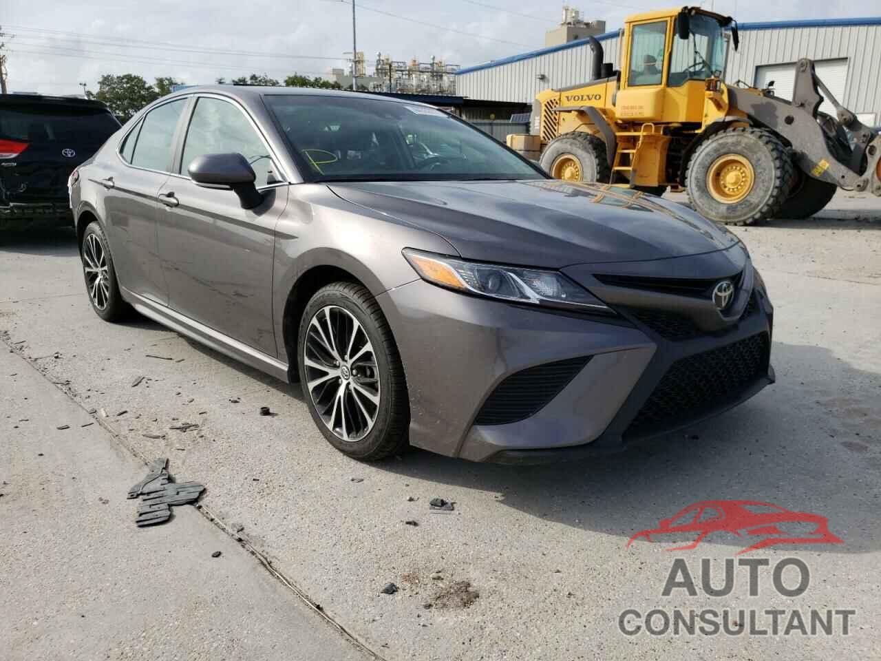 TOYOTA CAMRY 2018 - 4T1B11HK3JU148540