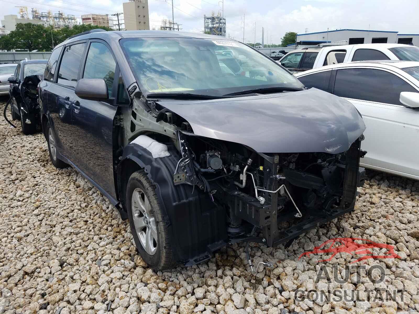 TOYOTA SIENNA 2019 - 5TDKZ3DC6KS010584