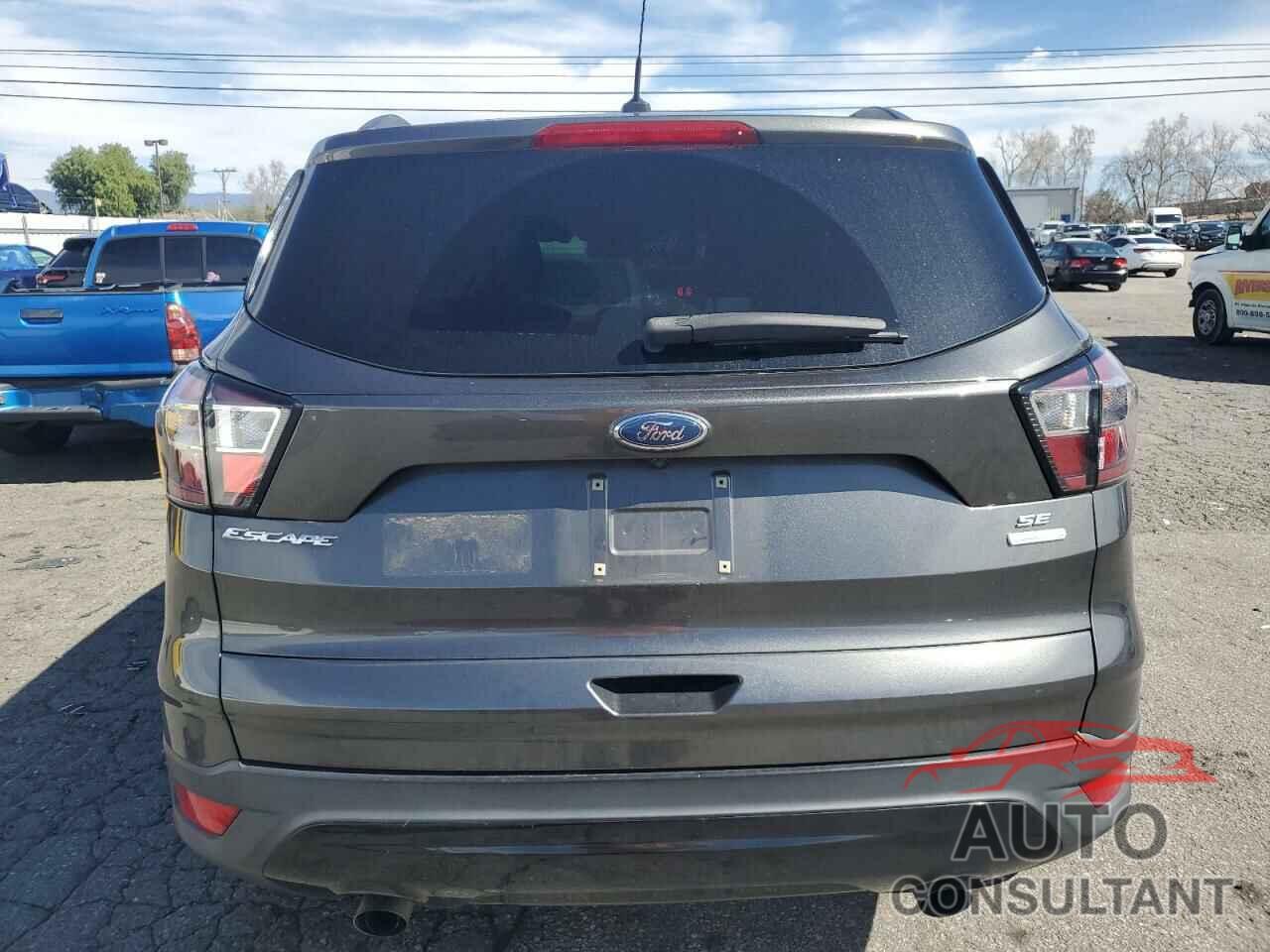 FORD ESCAPE 2017 - 1FMCU0GD5HUC95932