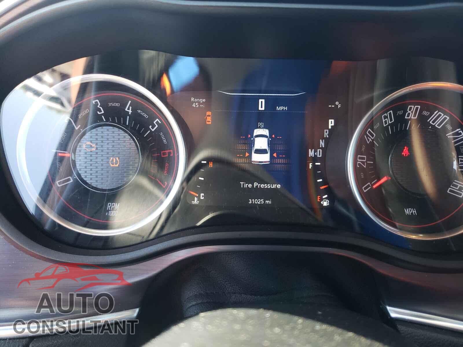 DODGE CHALLENGER 2017 - 2C3CDZBT3HH656122