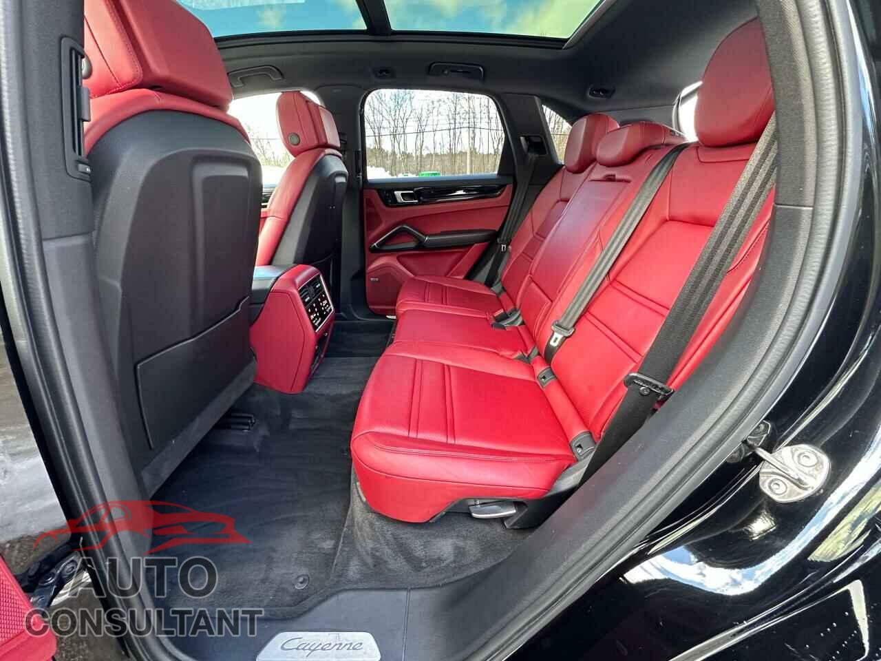 PORSCHE CAYENNE 2020 - WP1AA2AY1LDA09500