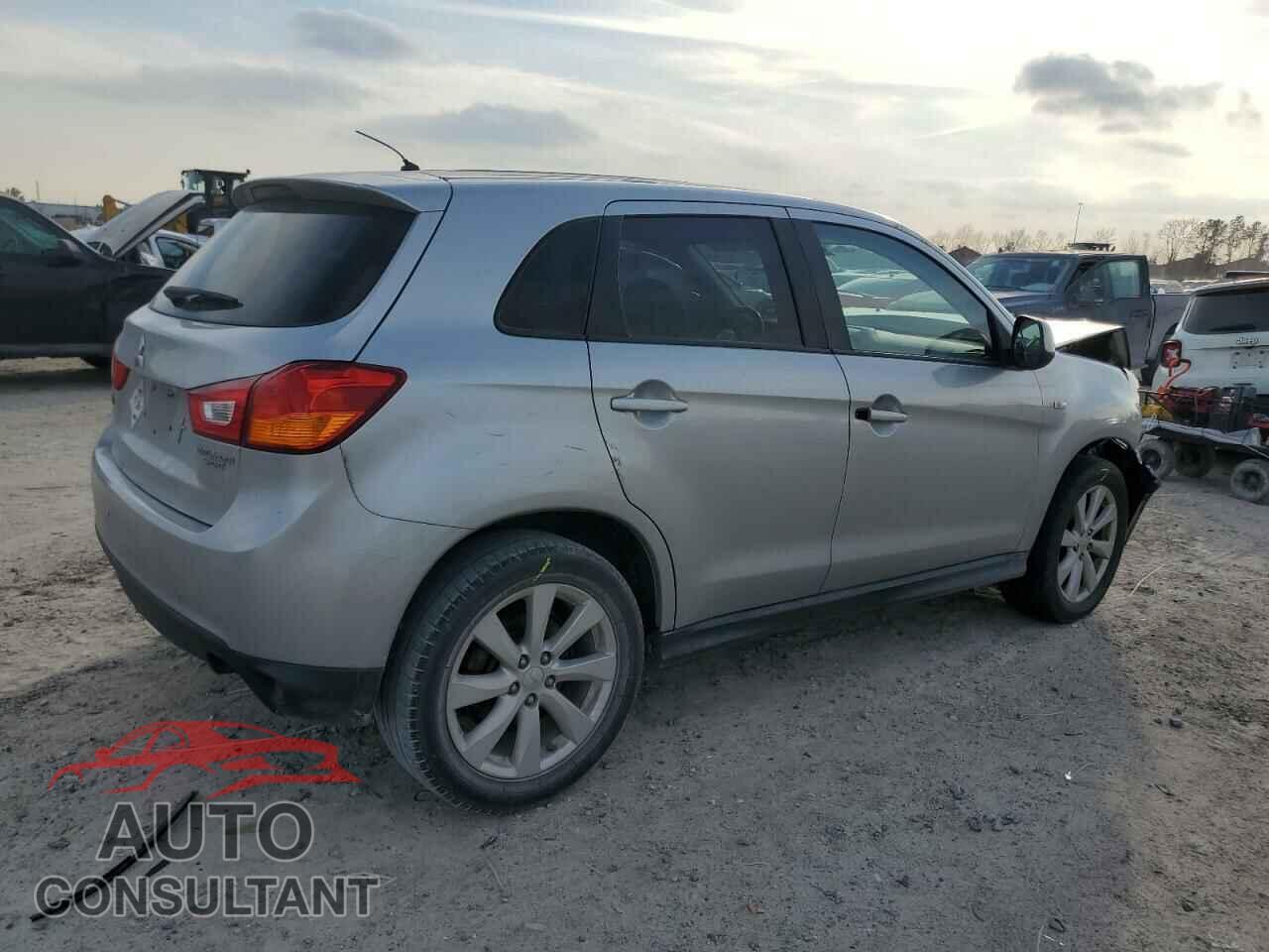 MITSUBISHI OUTLANDER 2013 - 4A4AP3AU1DE007768