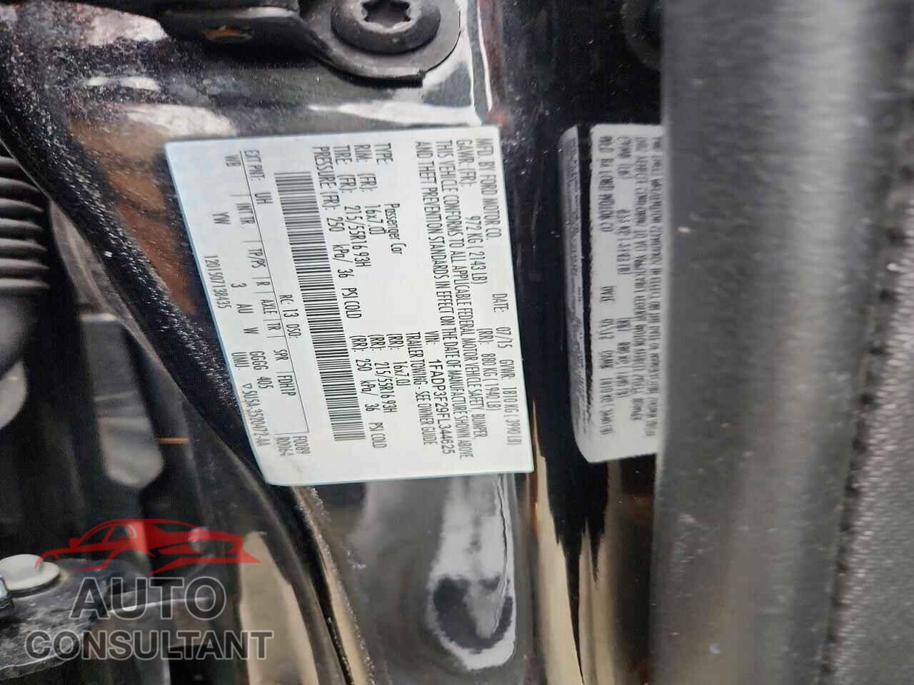 FORD FOCUS 2015 - 1FADP3F29FL344625