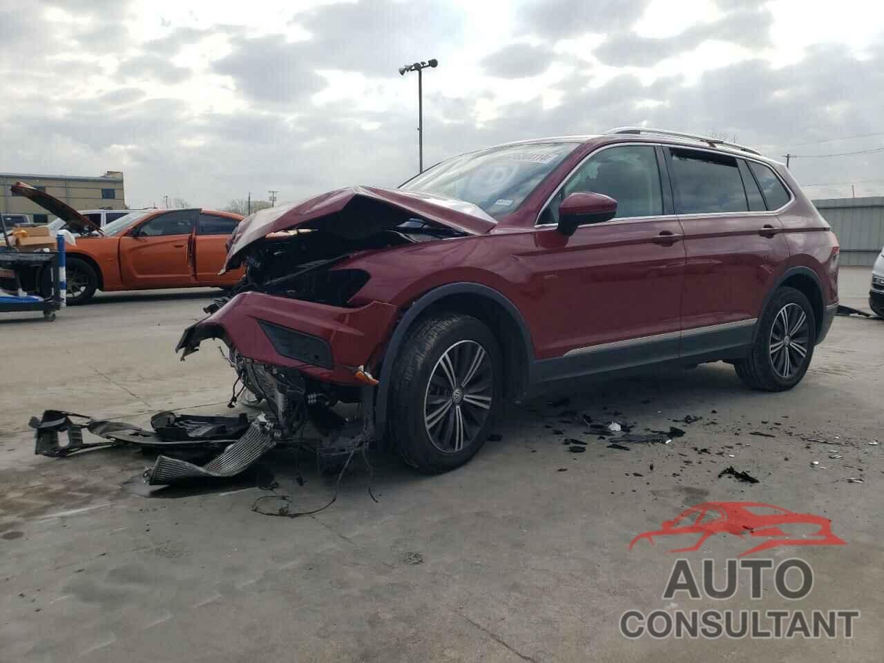 VOLKSWAGEN TIGUAN 2019 - 3VV3B7AX8KM141122