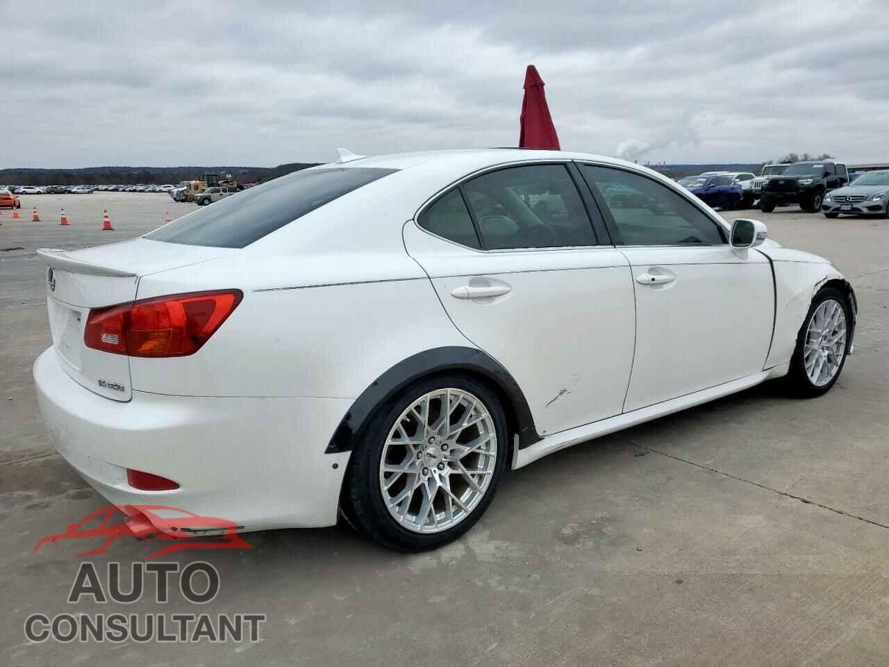 LEXUS IS 2011 - JTHBE5C29B5028307