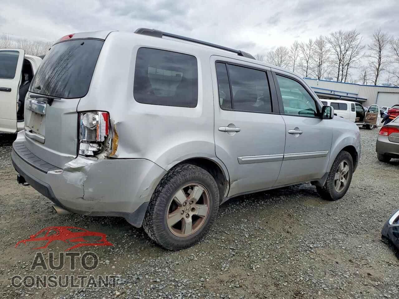 HONDA PILOT 2011 - 5FNYF3H57BB045752