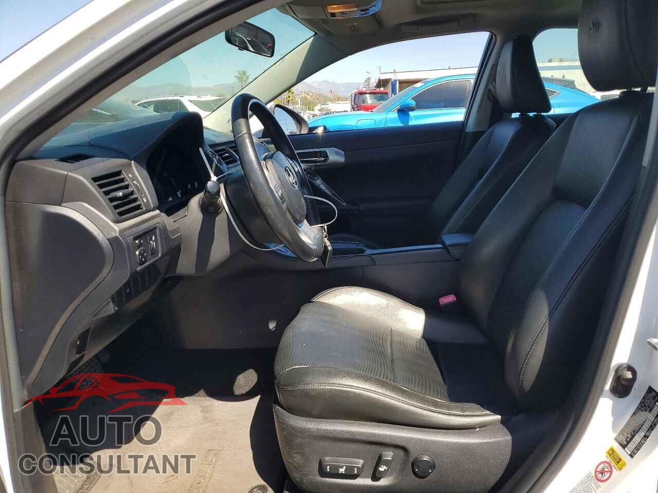 LEXUS CT 200 2011 - JTHKD5BH2B2017658