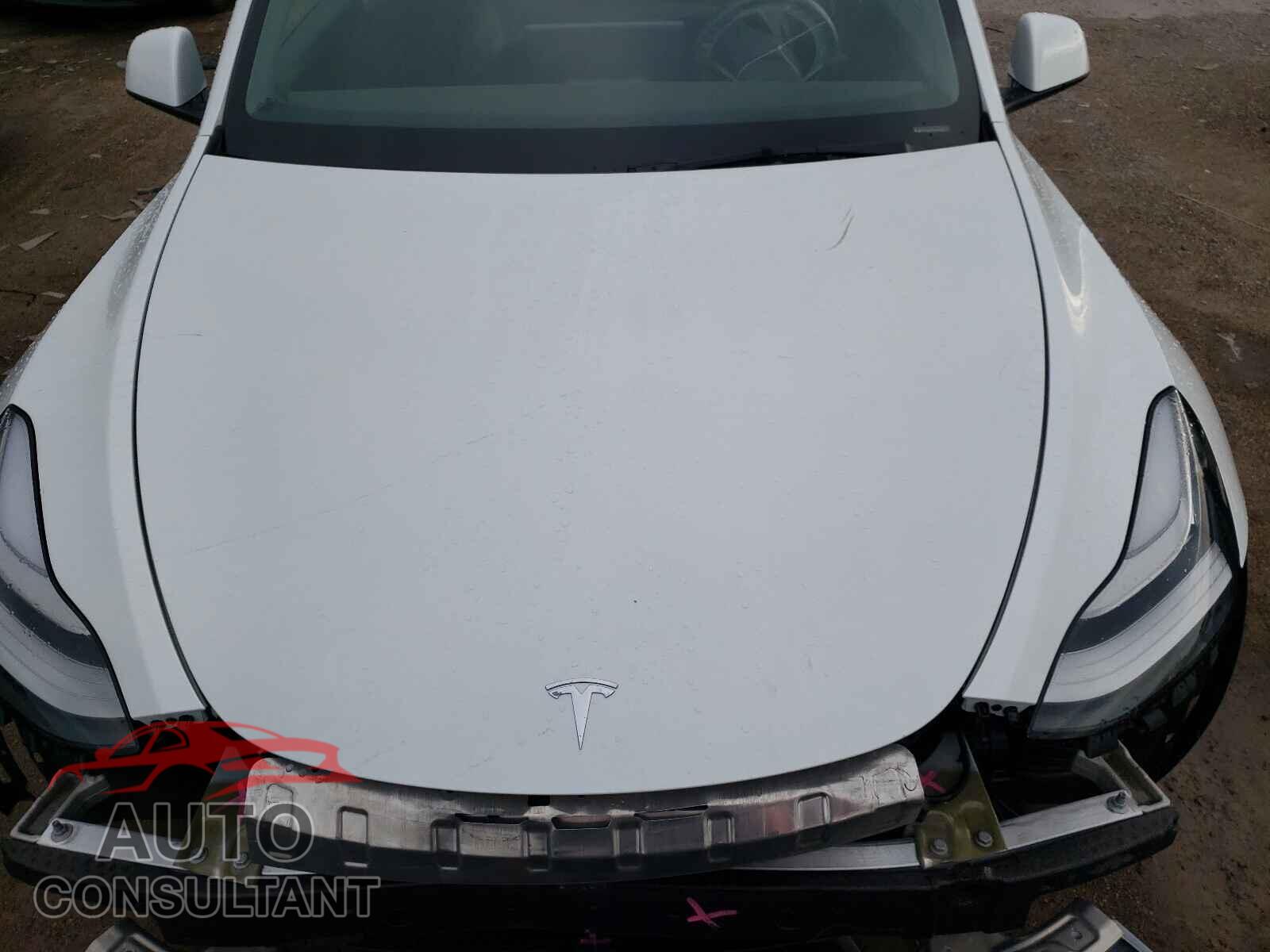 TESLA MODEL Y 2021 - 5YJYGDED6MF115811