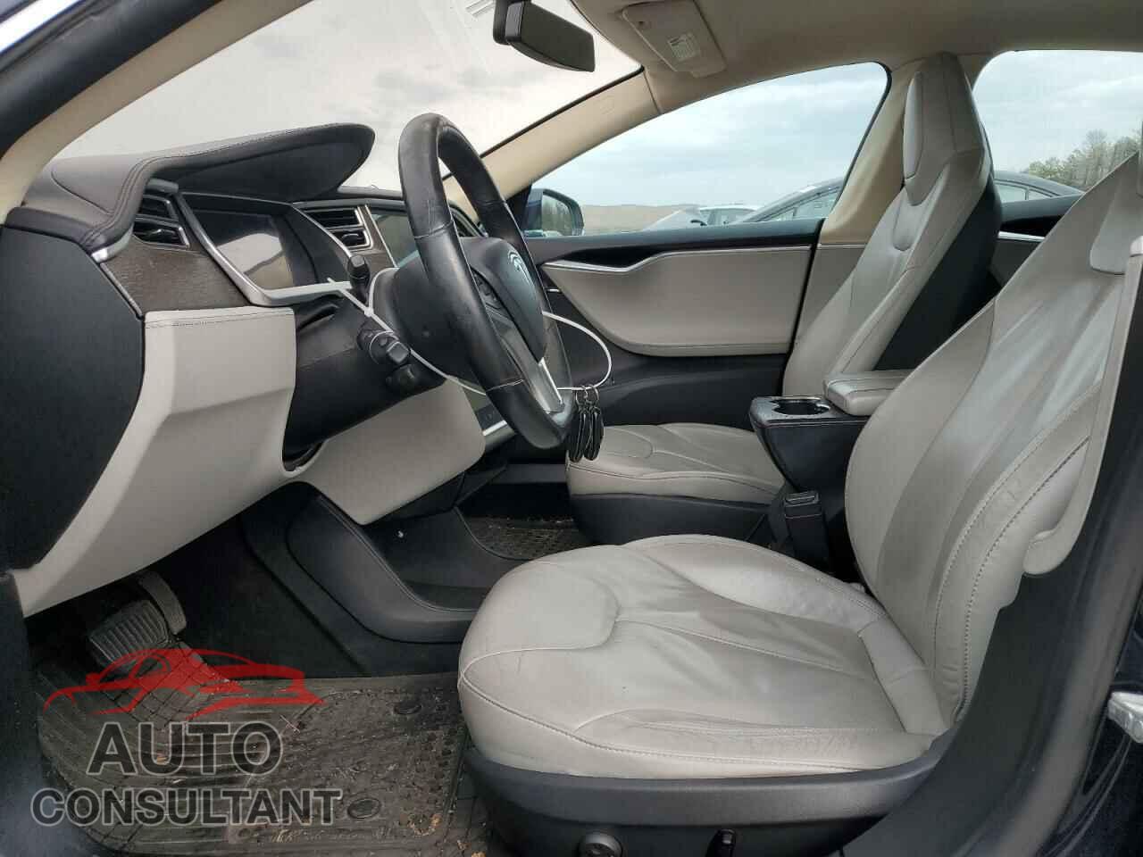 TESLA MODEL S 2013 - 5YJSA1DN3DFP13791
