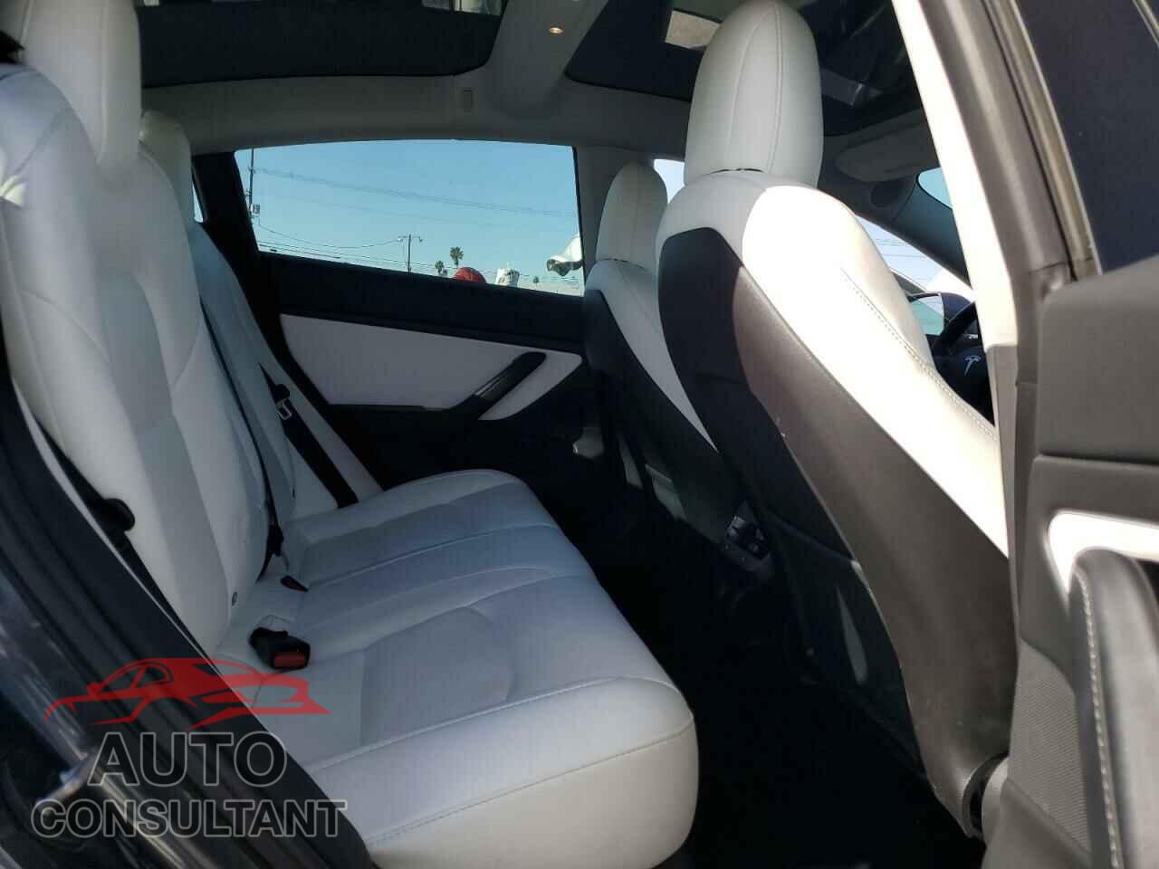 TESLA MODEL 3 2018 - 5YJ3E1EA5JF169178