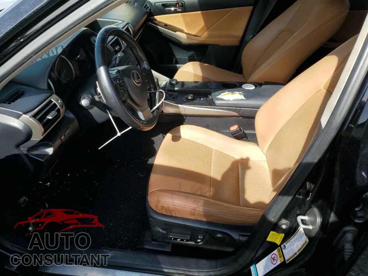 LEXUS IS 2016 - JTHBA1D28G5015901