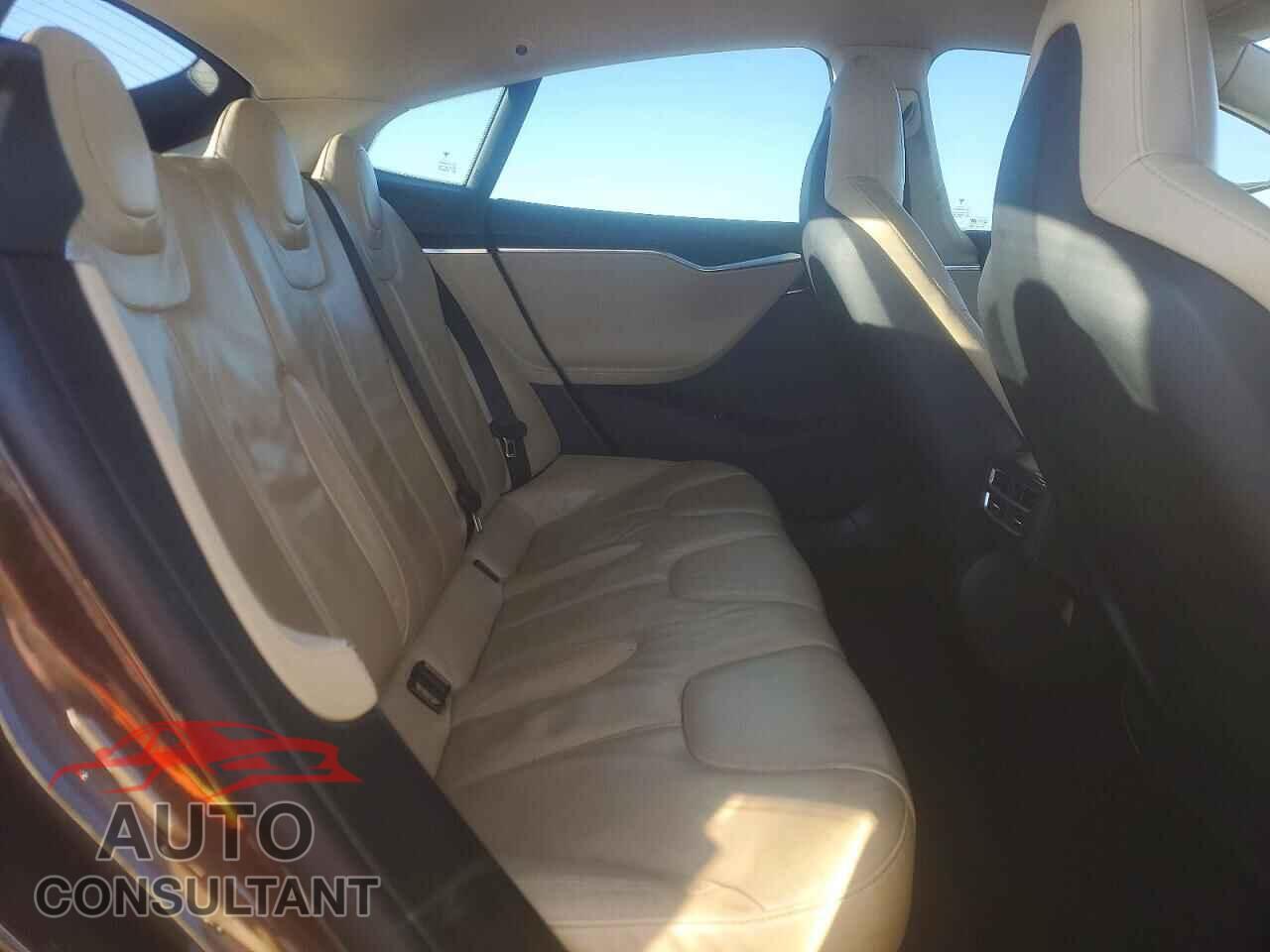 TESLA MODEL S 2014 - 5YJSA1S12EFP48677