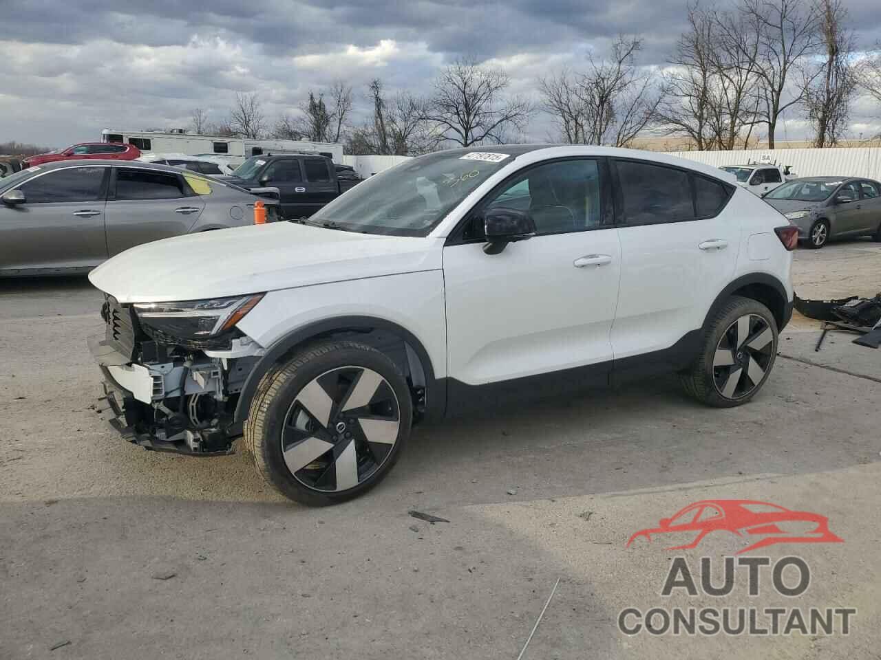 VOLVO C40 RECHAR 2023 - YV4ED3GM1P2044198