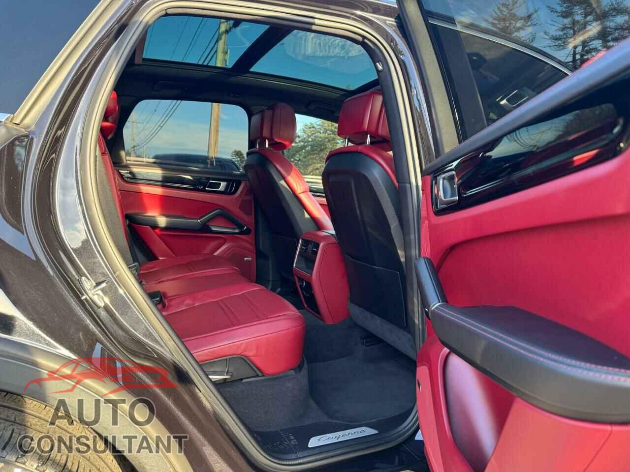 PORSCHE CAYENNE 2019 - WP1AA2AY8KDA02655