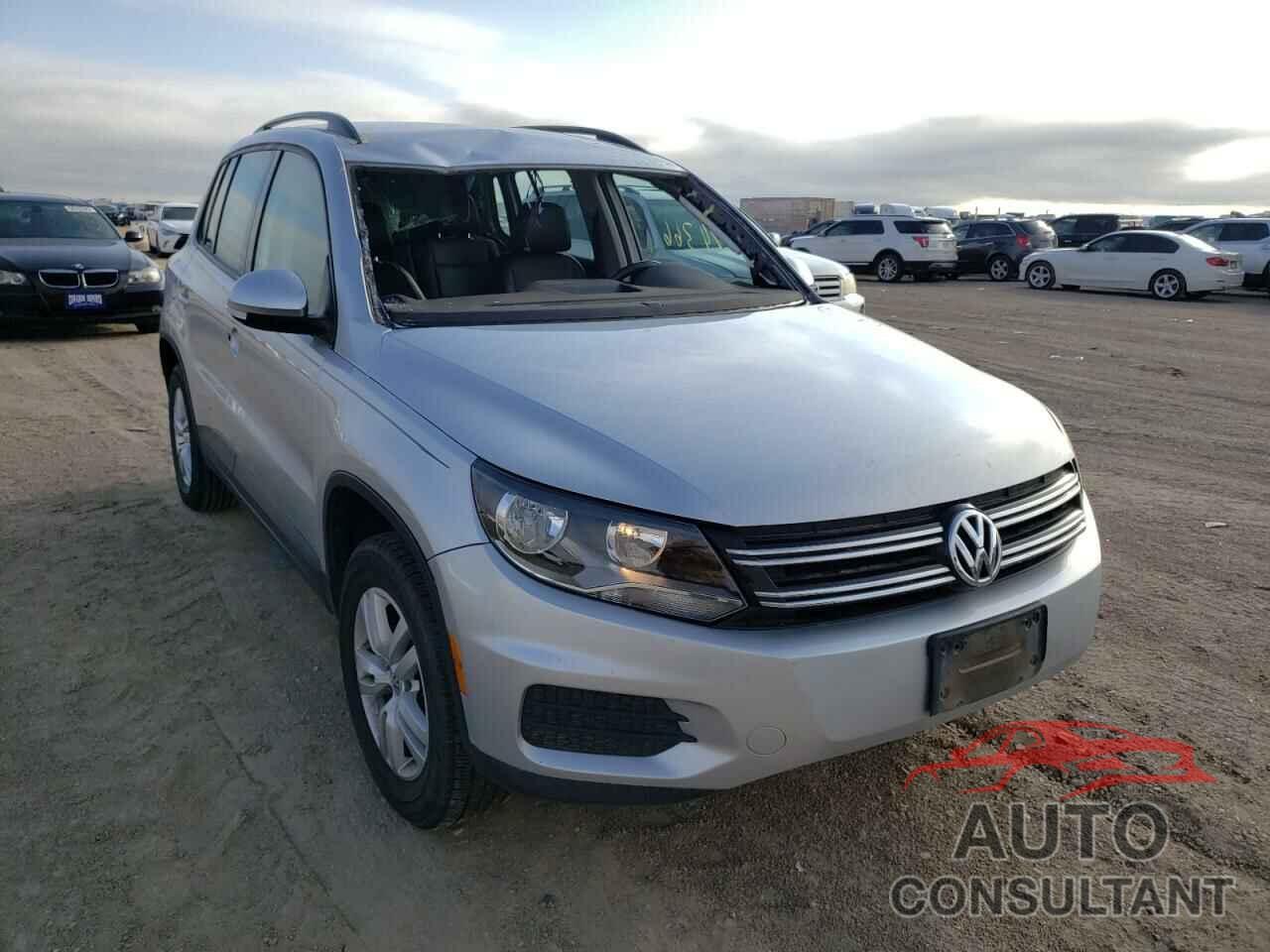 VOLKSWAGEN TIGUAN 2016 - WVGAV7AX8GW599162